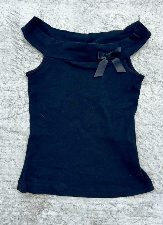 Black Top w/Bow Accent