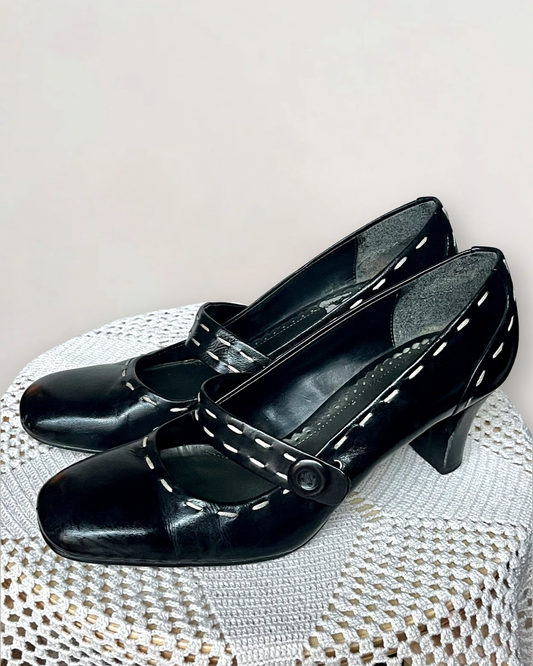 60s Button Kitten Heels