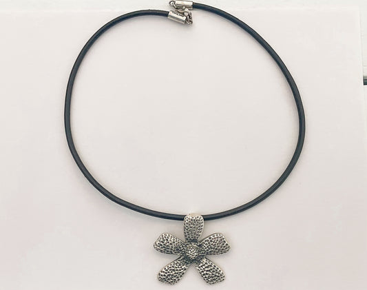 Silver Flower Pendant Necklace