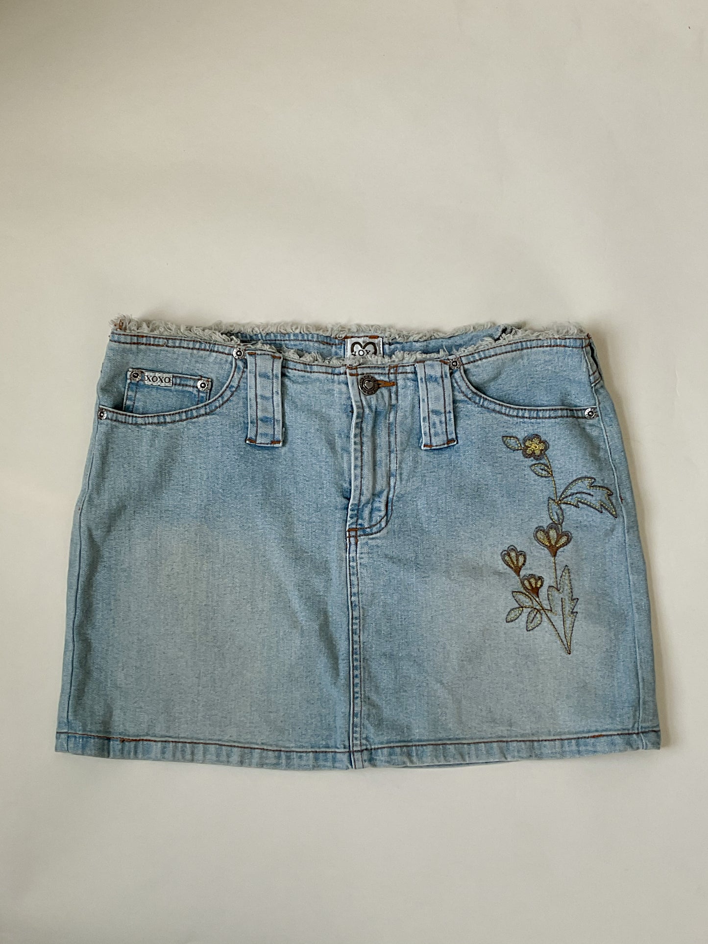 XOXO Floral Detail Mini Denim Skirt – rireclaimed